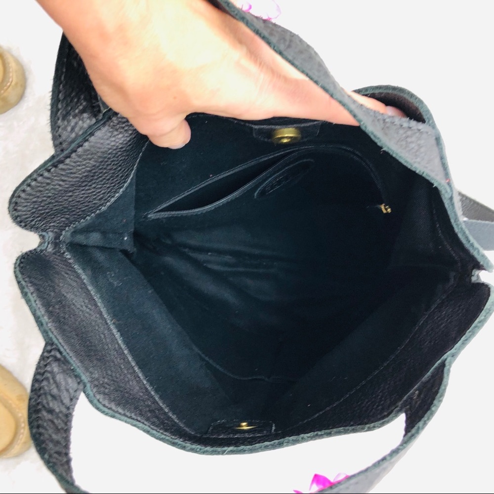 FOSSIL Explorer fold tote - Picture 5 of 6